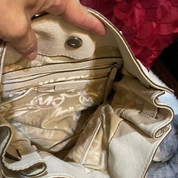 Michael Kors large wallet - Picture 15 of 15